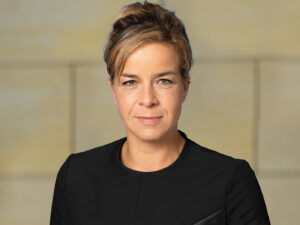 Portrait Bild von Mona Neubaur