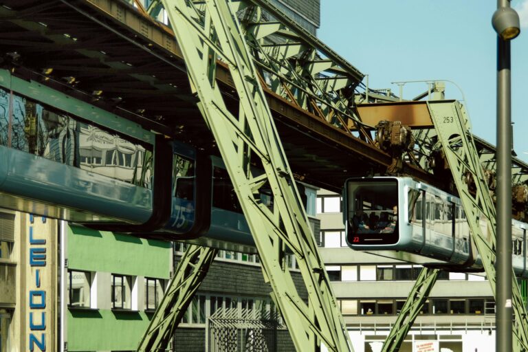 Postma/Besche-Krastl/Krauß: Weichen für zukunftsfähigen ÖPNV gestellt: Sachverständige unterstützen geplante SPNV‑Neuordnung in NRW