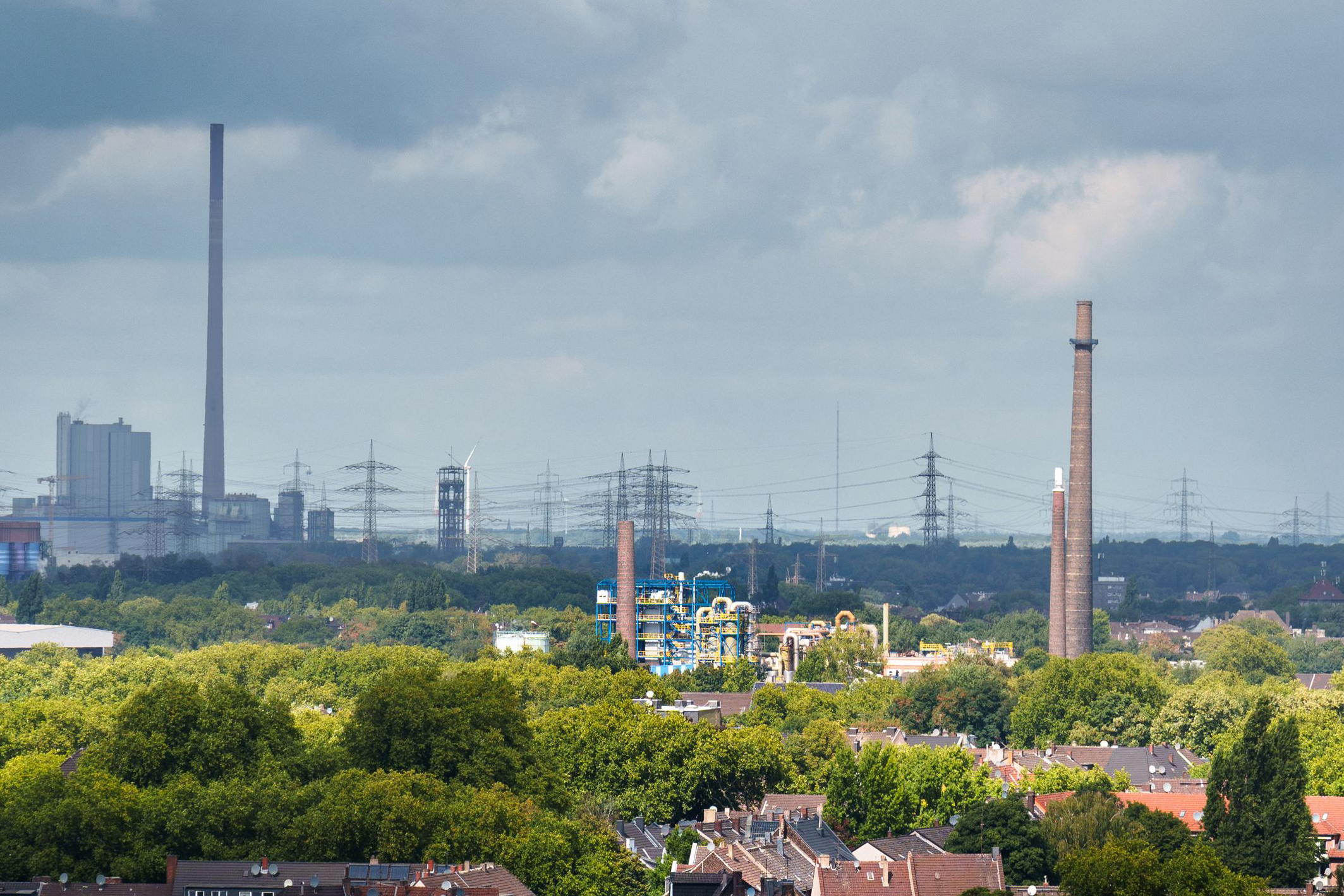 Industrielandschaft Duisburg by jakubzerdzicki/pexels