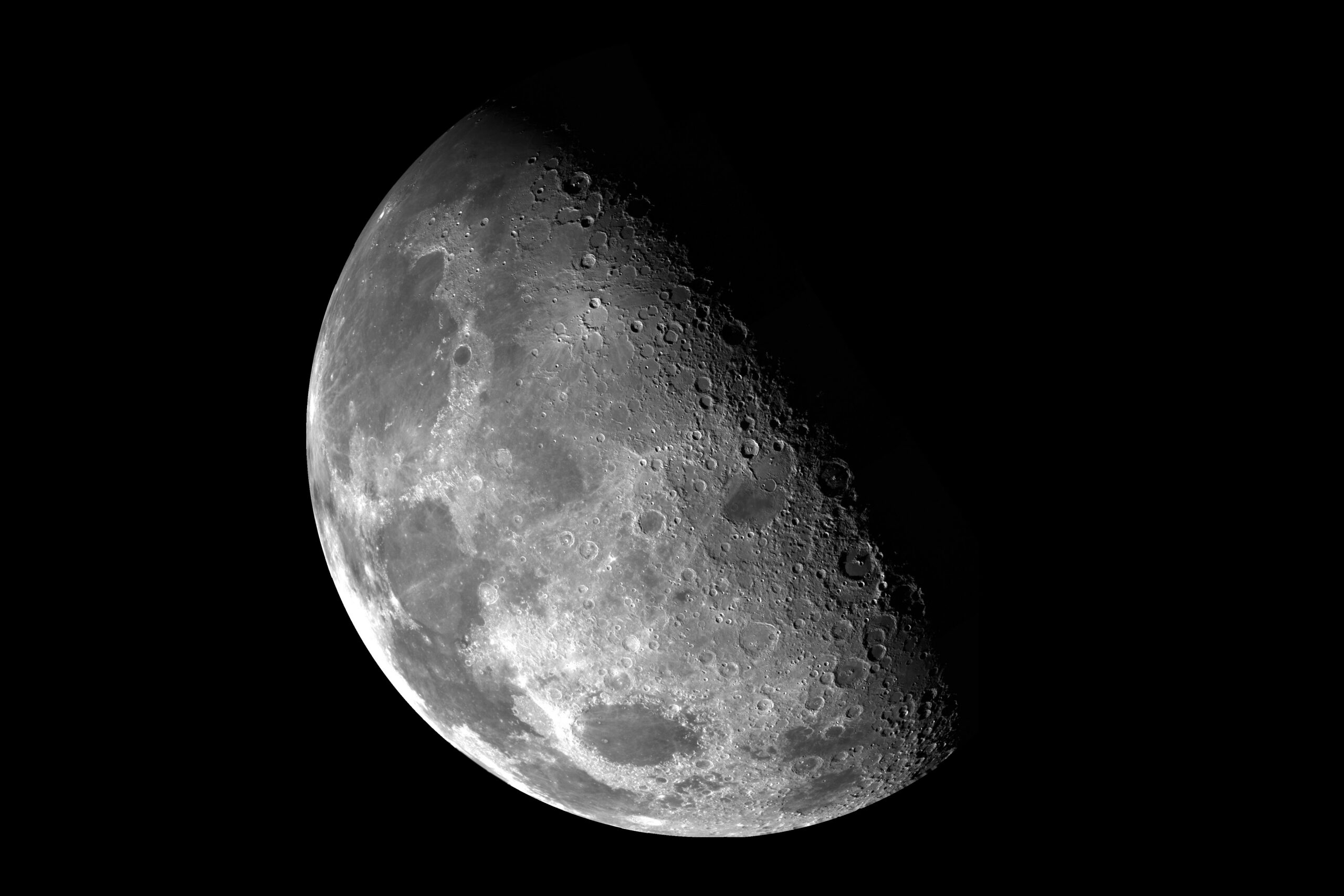Mond by NASA/unsplash